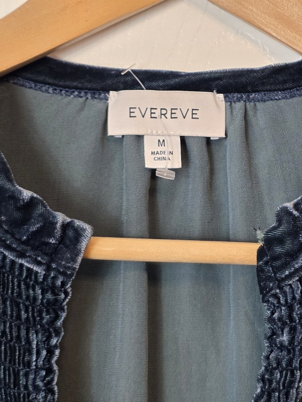 Evereve Yana Ruffled Crushed Velvet Deep Teal Women's Top Medium - Picture 4 of 9